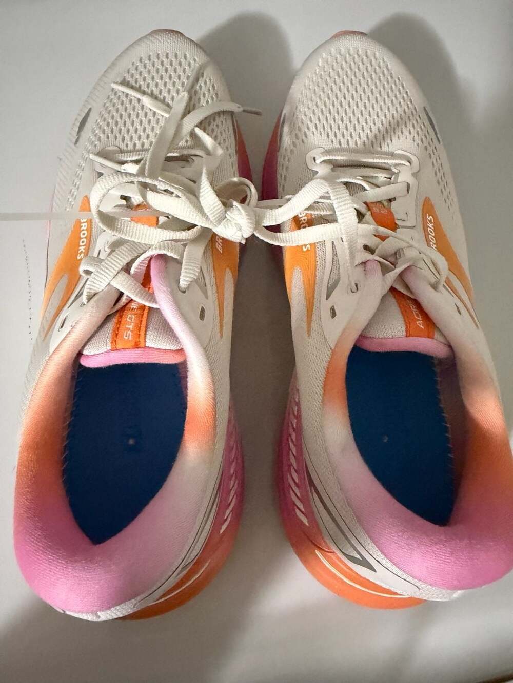 Brooks Women's Adrenaline GTS 23 Running Shoes,
Size 10.5 - Picture 6 of 6